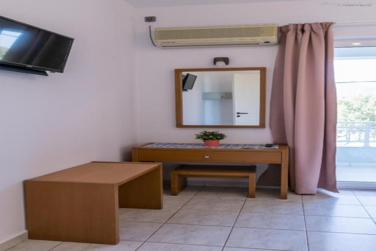 Sotirios Apartments Karpatos Zewnętrze zdjęcie