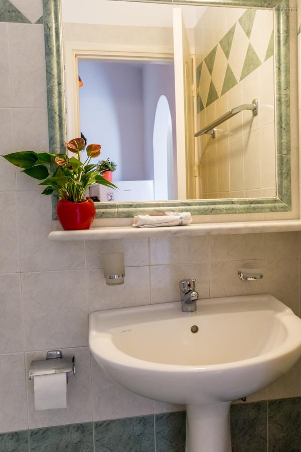 Sotirios Apartments Karpatos Zewnętrze zdjęcie